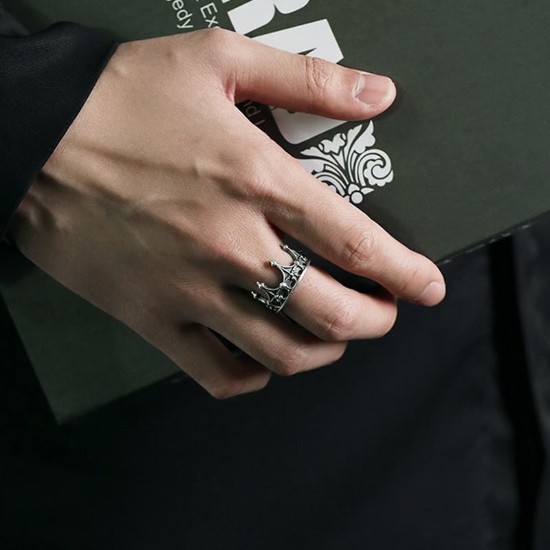 

Ретро Креативное Кольцо с Открывающейся Короной в Темном Стиле Подходит для Мужчин и Женщин Панк Рок Крутое Персонализированное Ювелирное Изделие Подарок серебряный