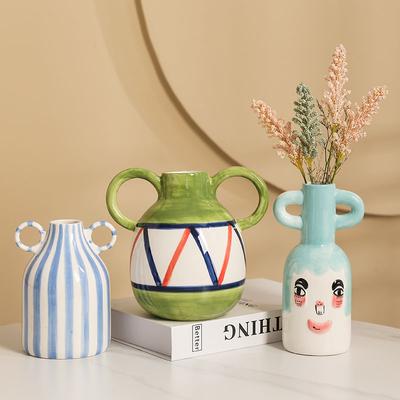 Decoración para el hogar
– Jarrones y floreros
