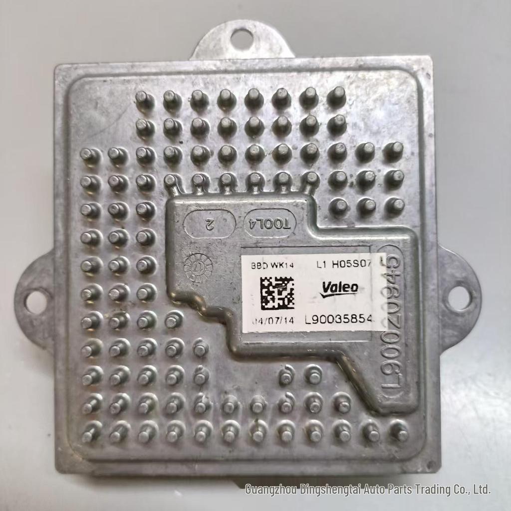 Daytime Running Light Module for Jeep Grand Cherokee L90035854