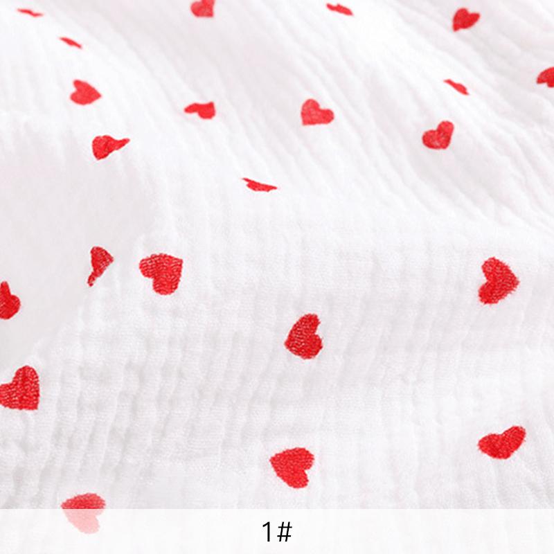 135x50cm Crêpe Douce Double Couche Gaze Jolie Impression Cœur Coton Enfant Tissu Pour Vêtements De Nuit Tissu D'ameublement YHW300530