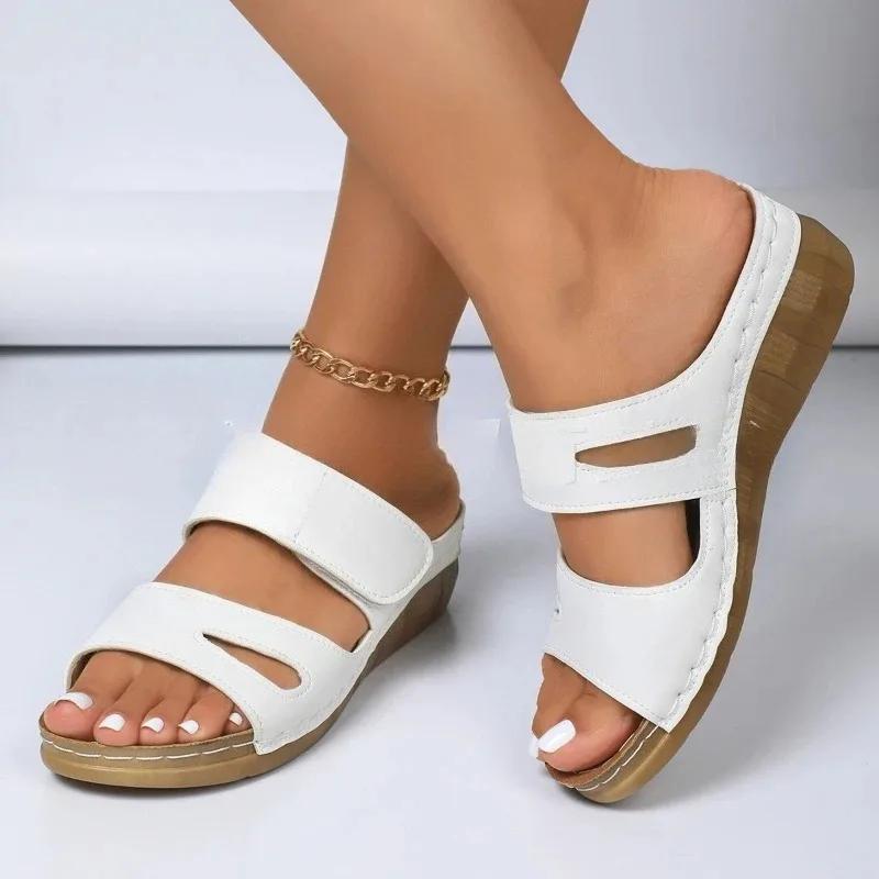 Summer Thick Bottom Slope and Beach Slippers Large Women's Summer Outerwear Slippers Fashion Breathable Women Shoes