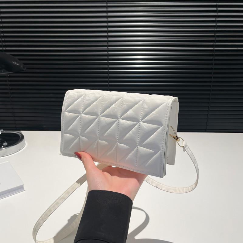 Fashionable Winter Trendy Crossbody Bag For Women Stylish Commute Small Square Purse