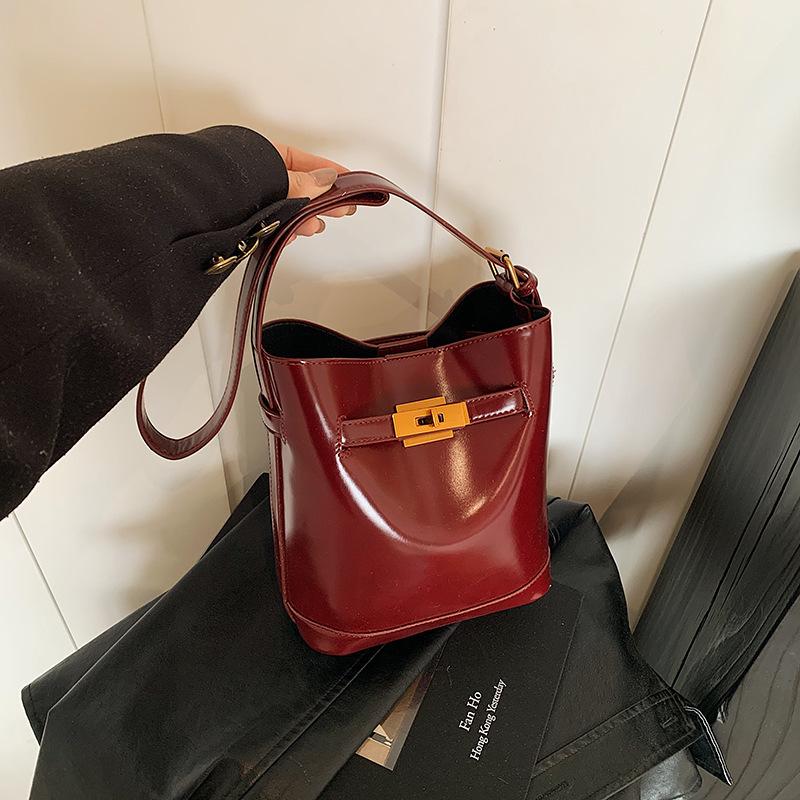 Small Bag Women's New Versatile Messenger Bag Shoulder Leisure Bag