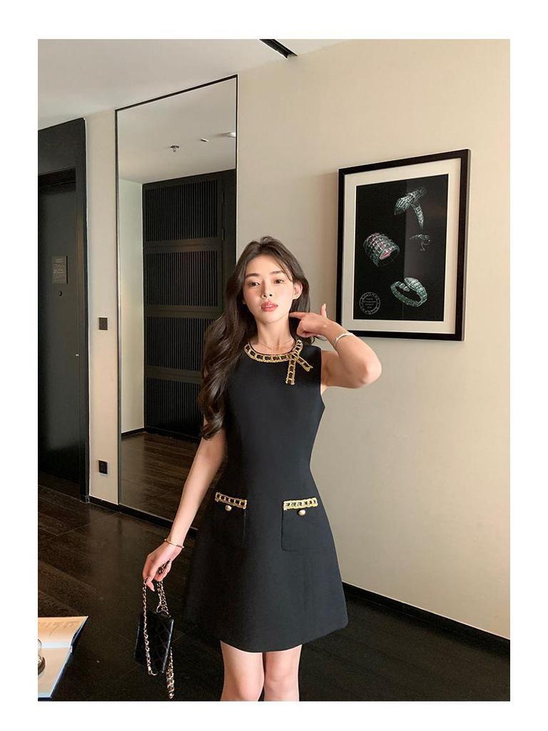 Miu-Style Sleek Socialite Design: Bright Silk Sleeveless A-Line Little Black Dress, Summer Edition