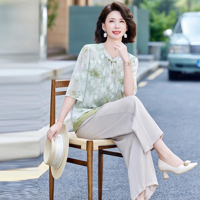 

2026 New Style Chinese Chiffon Blouse: Fashionable Age-Reducing Two-Piece Summer Set for Middle-Aged and Elderly Women 3XL [115-130 jin]