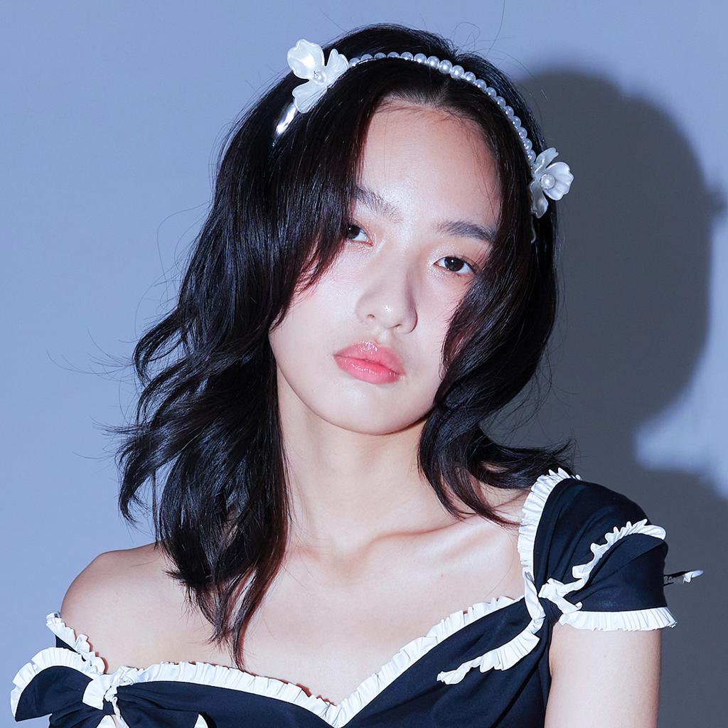 Lovuee Double Pearl Peony Hairband