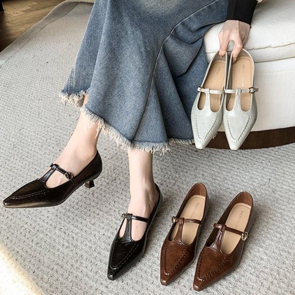 

Pointed hollow thin heel Mary Jane shoes spring and autumn new niche T-buckle with shallow mouth single shoes women 40 коричневий