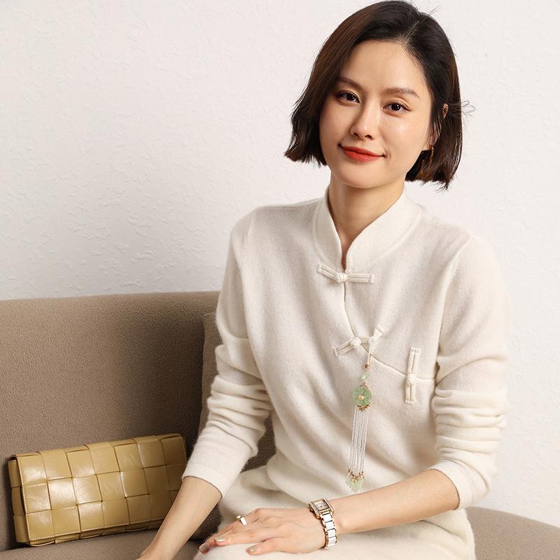 Retro Cashmere Stand Collar Sweater with Frog Buttons - Chinese Style Autumn/Winter Versatile Pullover