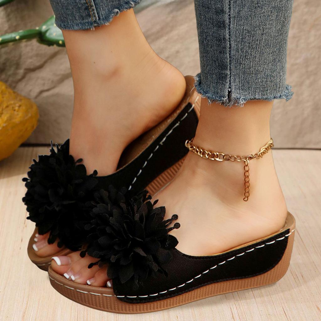 Thick Soled Wedge Heeled Women'S Slippers Fashionable And Casual Flower Shaped Dad Sandals For Women Women'S Heel Sandal Heeled