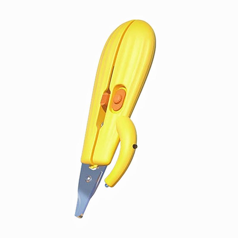 Pet Nail Clippers with Light – Ideal for Cats, Dogs, and Kittens