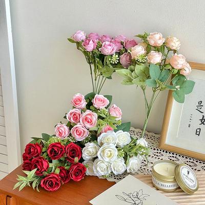 Deko & Wohnaccessoires – Künstliche Blumen & Kränze
