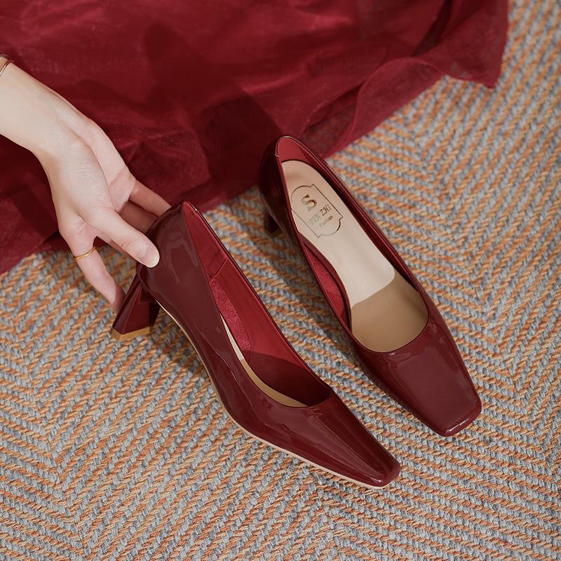 

Французские лакированные туфли на высоком каблуке, женственные туфли Мэри Джейн с квадратной головкой, женские туфли с маленьким неглубоким носком, женские 37 бордовый