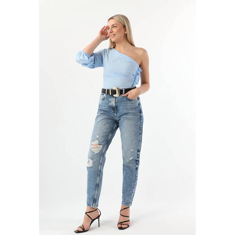 

Женские рваные джинсы с завышенной талией до колена Mom Fit Ice Blue