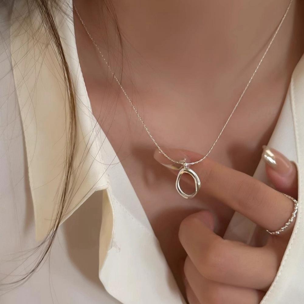 Irregular circle pendant necklace simple clavicle chain cold wind accessories