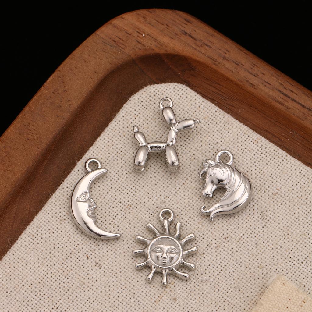 3Pcs Cute Small Bear/Luckly Clover/Heart/Sun Flower Charms PVD Plated Gold Pendants DIY Necklace Bracelet Earring Jewelry Making