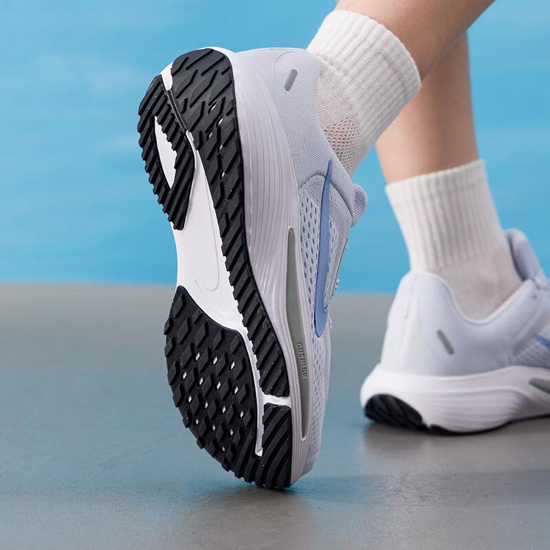 Nike 7/24 Road Running Shoes for Women