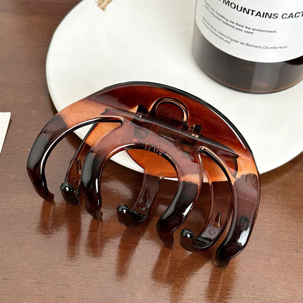 

Большой современный зажим для волос для женщин Уникальный дизайн Идеально подходит для причесок Шикарный Caramel