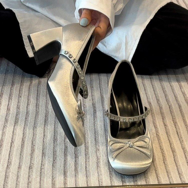 Xiaoxiangfeng pink round head thick heel silver Mary Jane shoes bow single shoes women's skirt ballet high heels