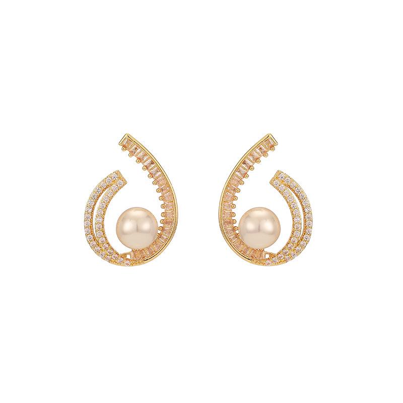 Korean Geometric Zircon Pearl Stud Earrings: 2024 Lightweight Luxury High-End Design