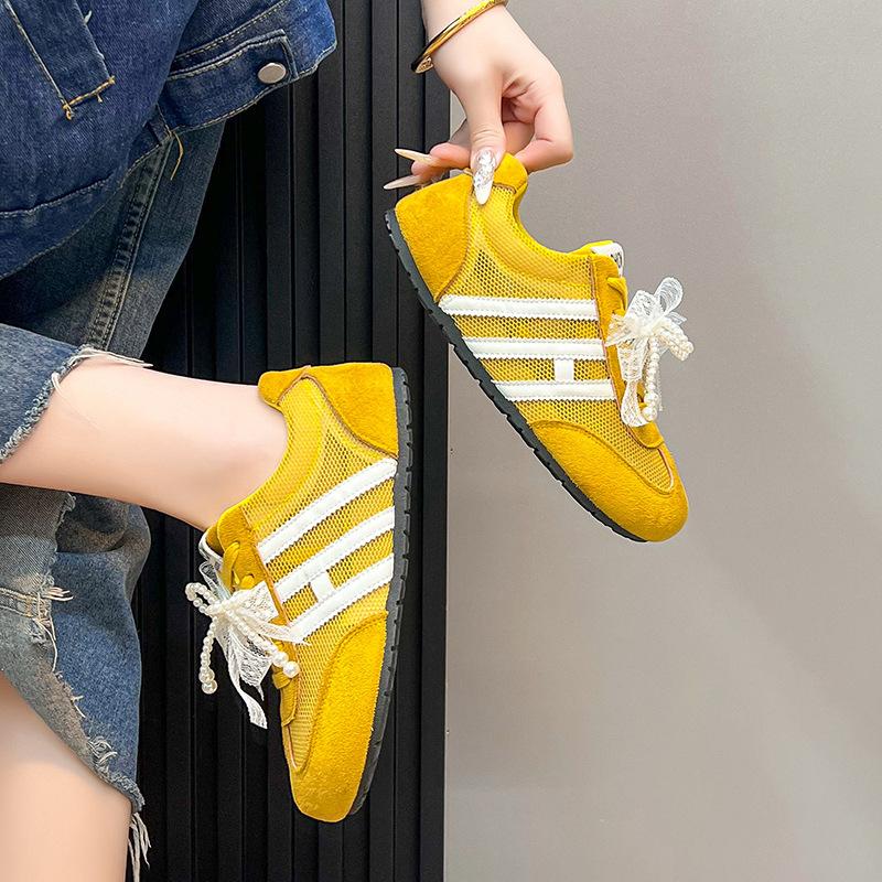 Versatile Leisure Sports Breathable Niche Mesh Retro Solid Color German Training Shoes Women's Flat-soled Forrest Gump Shoes 2025 New Models