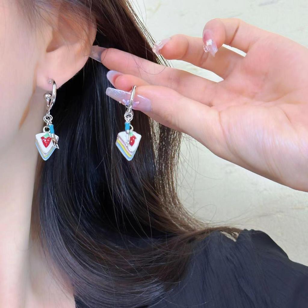 Y2K Şekerli Kek Küpeler & Dopamin Kolye: Tatlı, Havalı, Çocuksu Moda
