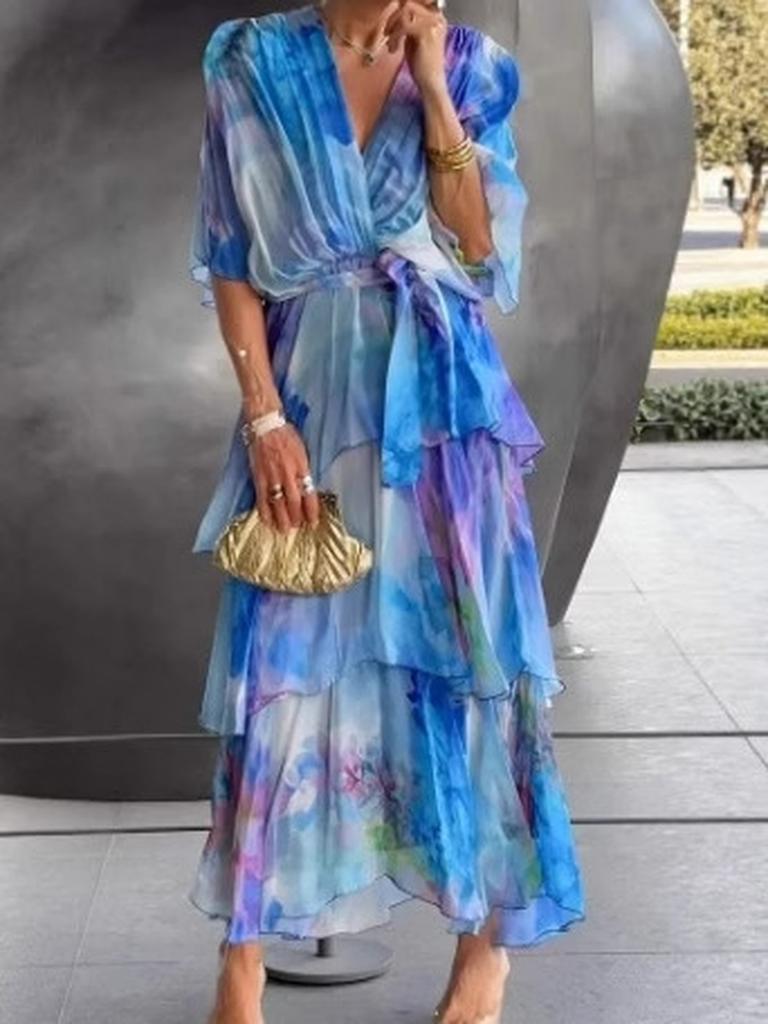 Neues gestuftes Kleid mit Farbverlaufsdruck