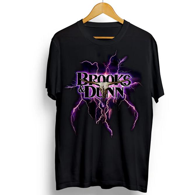 Brooks amp Dunn 90039s Lightning TShirt Unisex T-Shirt L