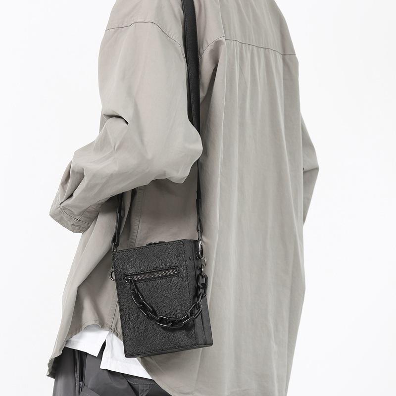 2025 new box bag chain vertical mobile phone bag men's trendy brand cigarette case bag ins messenger bag women