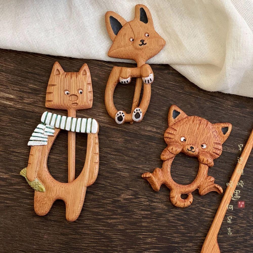 Kangaroo Animal Sweater Pin Cute Kitty Scarf Buckle Retro Wooden Brooch  Gift