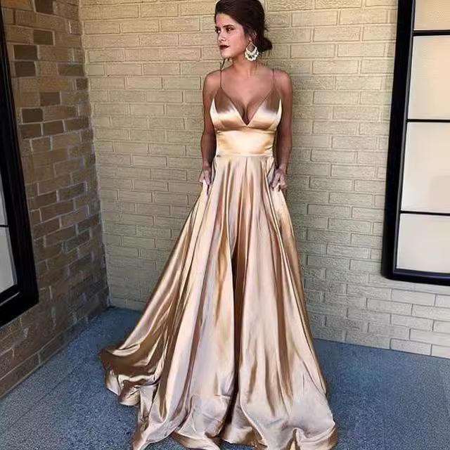 Summer new European and American women's clothing sexy V-neck dress suspender solid color sleeveless fashion evening dress