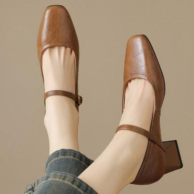 Französischer Stil High Heels Damen 2026 Neu Klobig Retro Herbst Winter Niedriger Absatz Einzelne Schuhe Kleine Lederschuhe