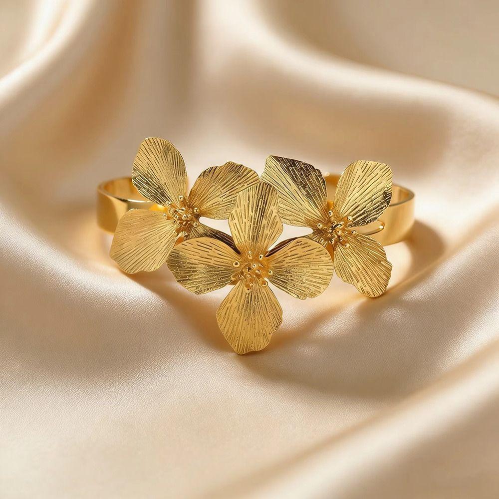 Mode Vintage Elegant Armreifen Goldfarbe Offener Armreif Blumenmanschettenarmband Hand Schmuck