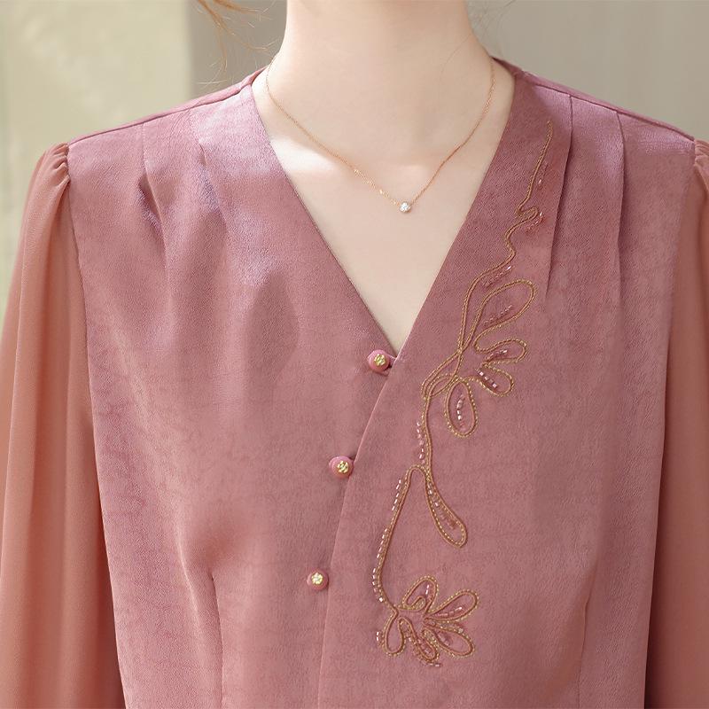 Stylish Embroidered Summer Top for Middle-Aged and Elderly Women - Seven-Sleeve Design (HGC88515)
