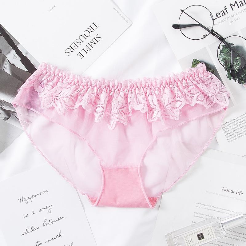 Women's Low-Waist Lace Hip-Lifting Panties with Pure Cotton Crotch