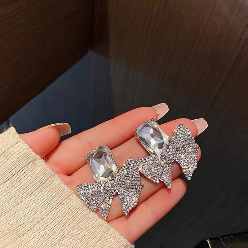 Elegent Luxury Bowknot Zircon Stud Earrings For Women Korean Rhinestone Crystal Earrings for Lady Jewelry Ladies Gift Party