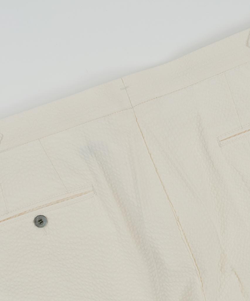 BELLIEF Essential Seersucker Adjust 2-Pleated Relaxed Chino (Ecru)