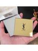 YSL tragbarer goldener einseitiger Schminkspiegel, mit schwarzem glänzendem Lederetui, Geschenk für Mädchen und Frauen.