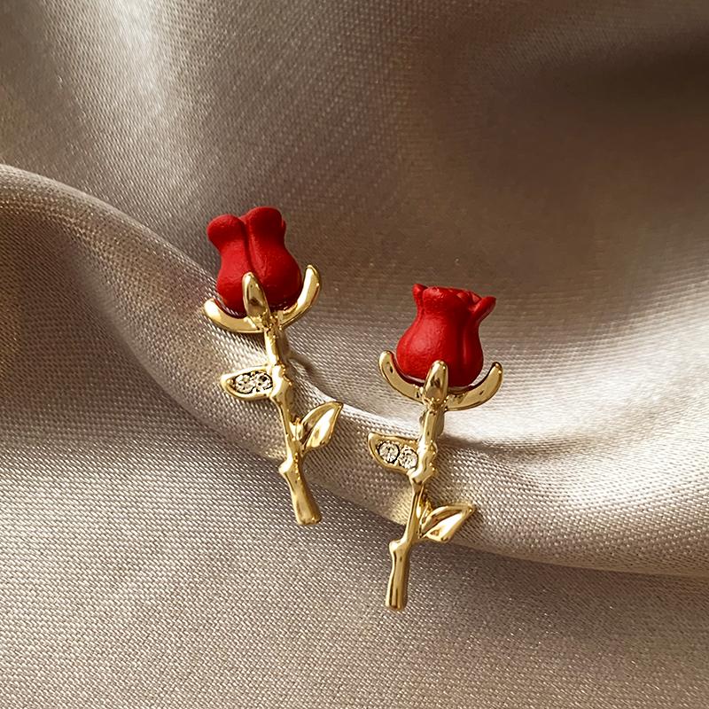 Inlaid Rhinestone Acrylic Rose Flower Earrings for Women 2024 New in Style Red Rose Stud Earring Gorgeous Luxury Zircon Gifts