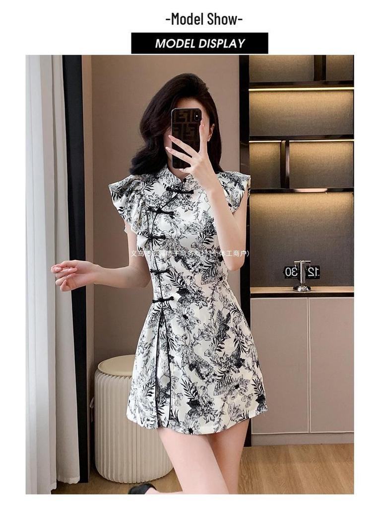 Conjunto de dos piezas de verano para mujer con diseño europeo, top con botones de rana y abertura, y pantalones cortos