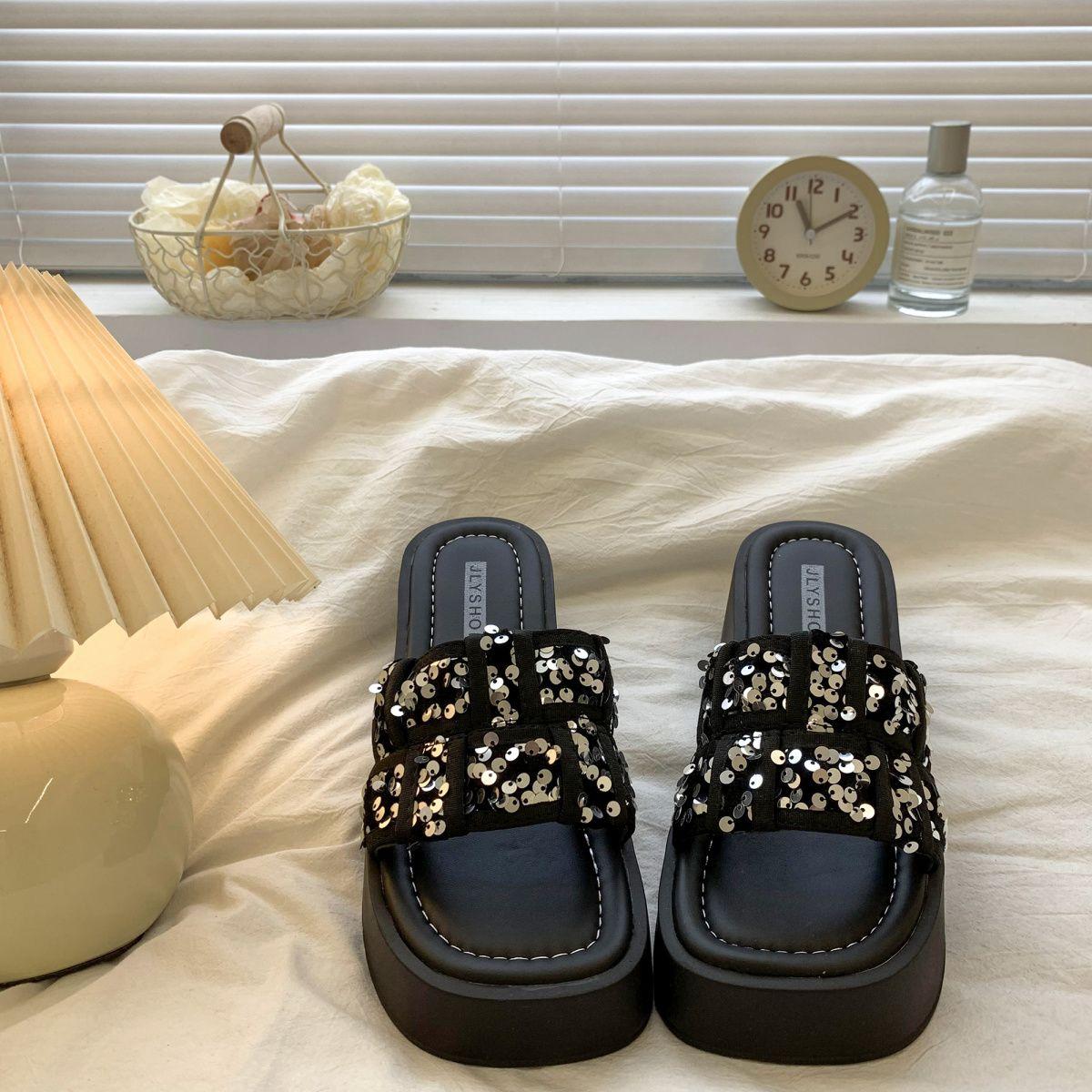 

Simple thick-sole slippers open-toe women s summer sequin high-heeled sandals women s shoes casual comfortable fish mouth shoes 35 серебряный