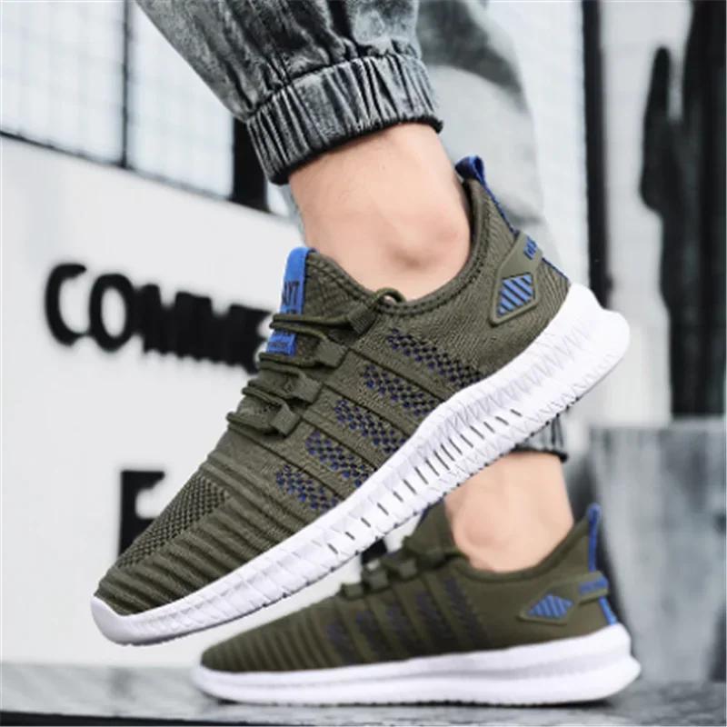 Men's casual sports shoes are lightweight, large-sized, fashionable and comfortable. Designer breathable running shoes