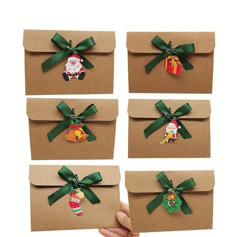 

24 шт./набор Праздничные рождественские конверты для открыток с зеленой лентой и подвесками в виде Санта-Клауса - Идеально для праздничных поздравлений и упаковки подарков Pack of 24