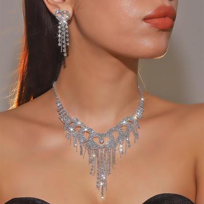 Set da due pezzi collana orecchini con strass lucenti collana con nappa amore gioielli per le orecchie