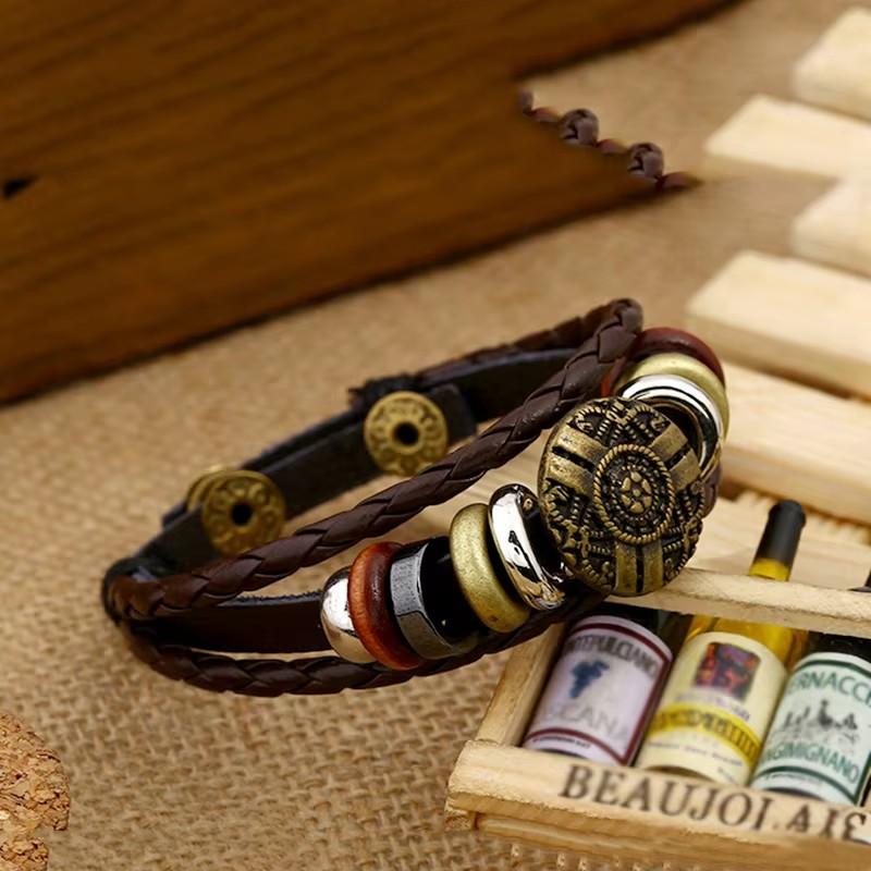 Direct Factory Sale Hand-Woven Retro Korean Style Cowhide Leather Cuff Bracelet for Men Size Adjustable Accessory
