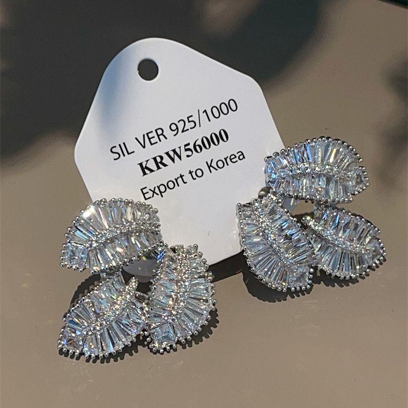 Luxury Zircon Leaf Stud Earrings: Elegant, Versatile, Micro-Paved, Super Shiny