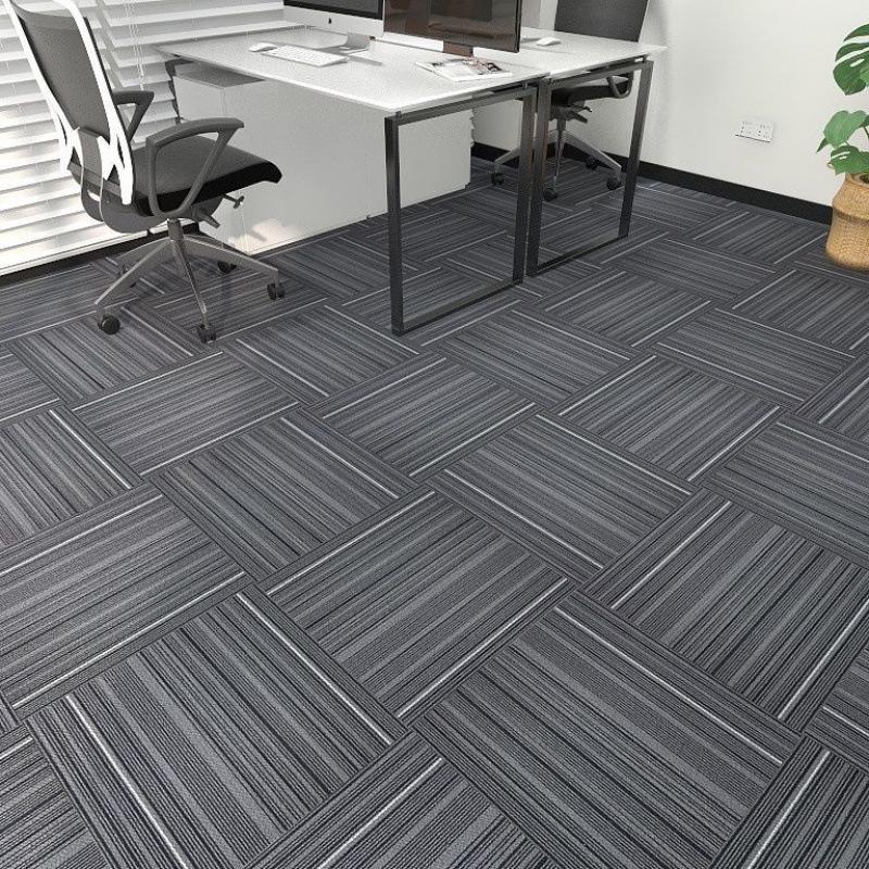 Große graue Büro- und Schlafzimmer-Teppichfliesen - Vollständige Raumabdeckung