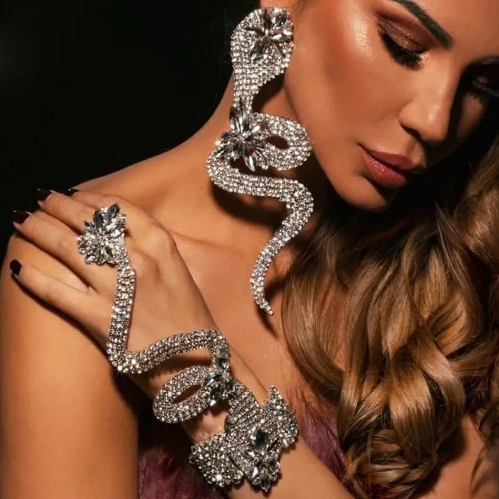 New Exaggerated Python Mitten Bracelet Fashion Trend Sparkling Novelty Jewelry Women's Bracelet