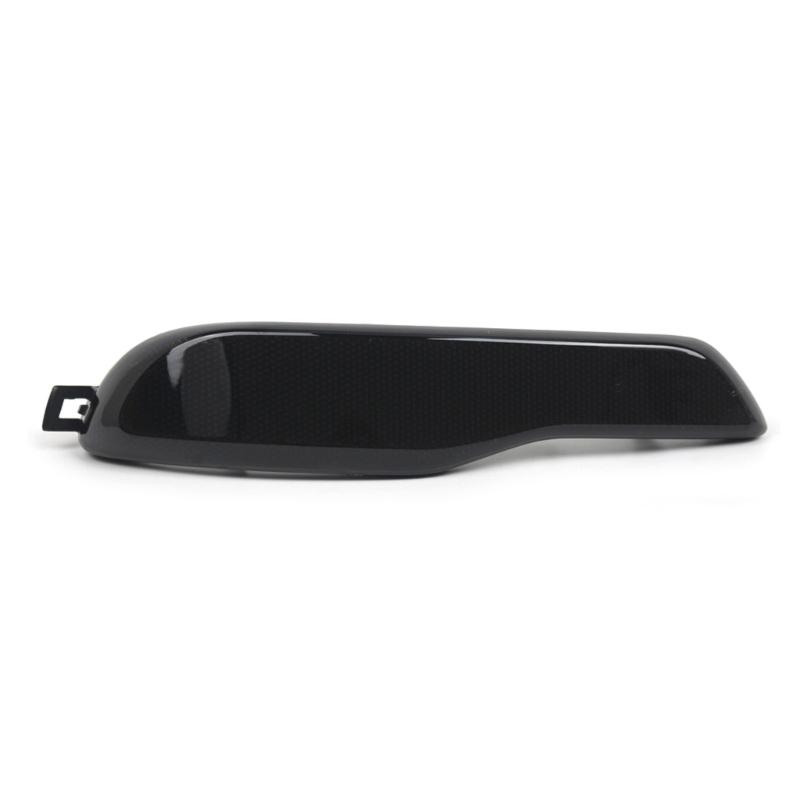 

Left/Right Side Rear Bumper Reflector 68105145A for 2014-2018 Car Rear Reflector Auto Part Replacement Reflector