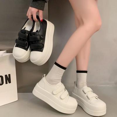 Beliebte ins Klettverschluss Big Head Plattform Einzelschuhe 2025 Frühling neue erhöhende Schuhe lässige vielseitige kleine weiße Board Schuhe