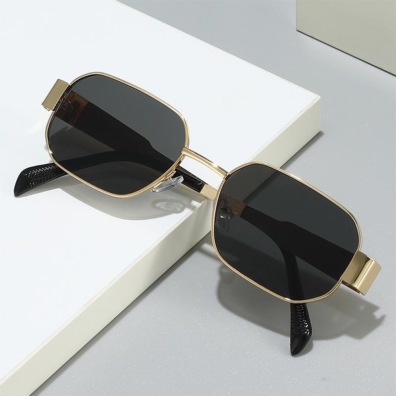 Fashion Simple Square Sunglasses for Men Women Classic Vintage Design Hip Hop Casual Metal UV400 Sun Glasses Unisex Eyewear 2026